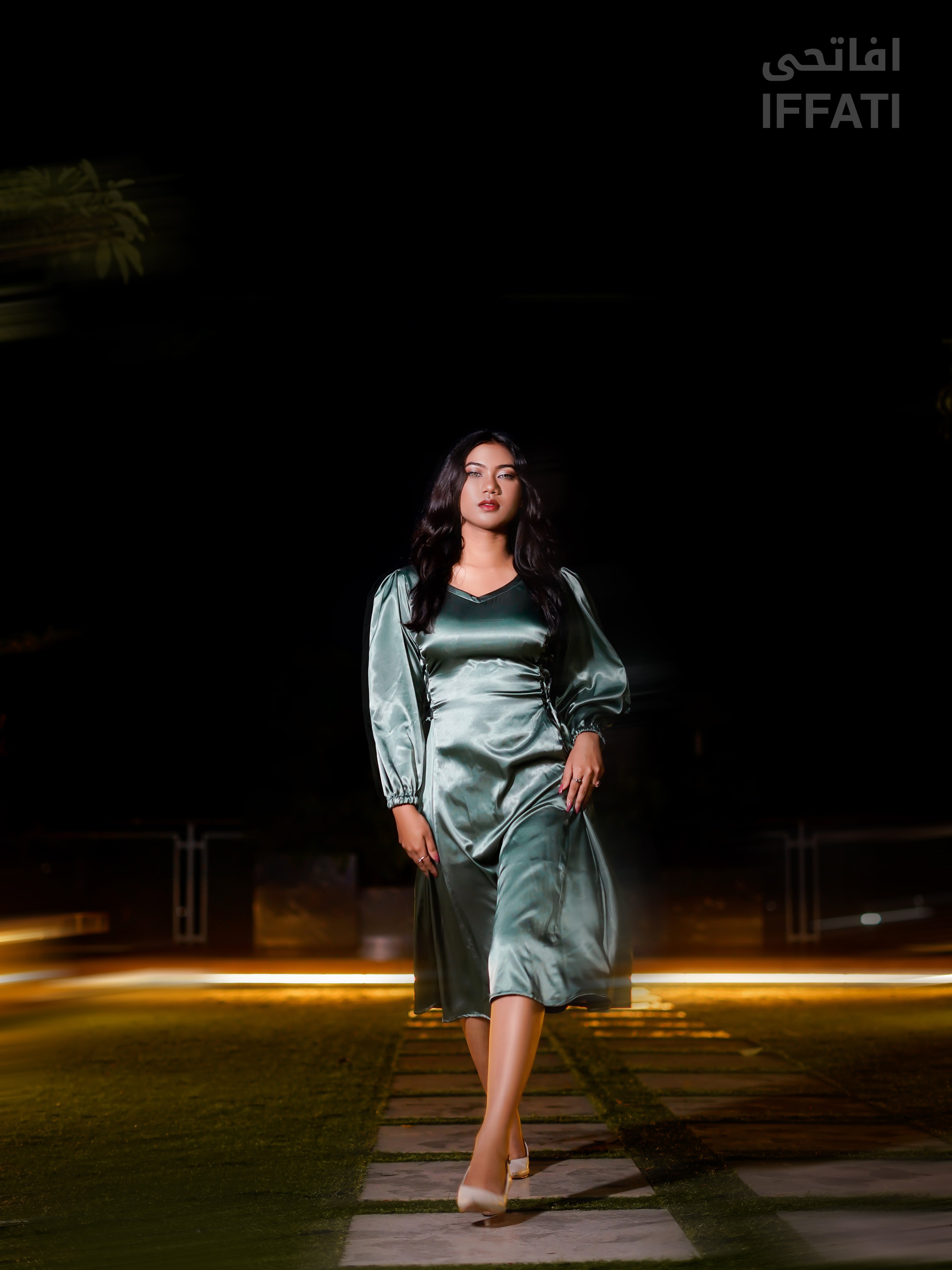 Moonlit Meadow – Sophisticated Satin Dress in Emerald Green for Night Events